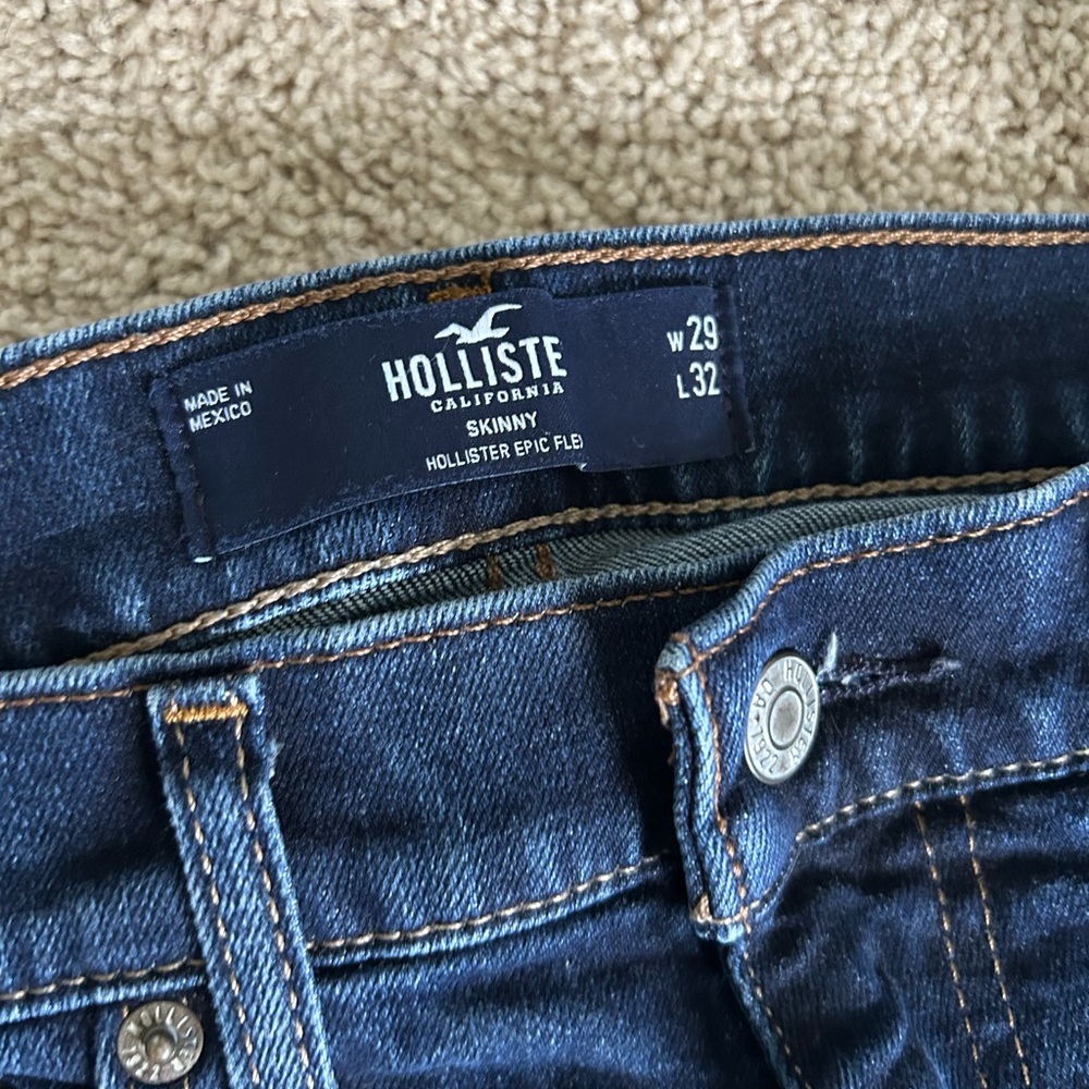 Hollister Men's Slim Jeans in Blue and Black - Picture 5 of 5